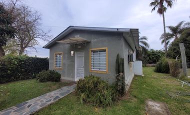 Casa Villa Elisa entre caminos con jardin escritura