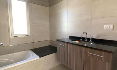 Casa  en venta en  San Isidro Labrador, Villanueva , Tigre.