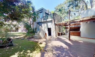 Exclusiva Casa de 5 ambientes + Departamento en Venta Mar de las Pampas
