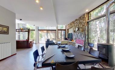 Exclusiva Casa de 5 ambientes + Departamento en Venta Mar de las Pampas