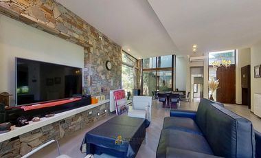 Exclusiva Casa de 5 ambientes + Departamento en Venta Mar de las Pampas