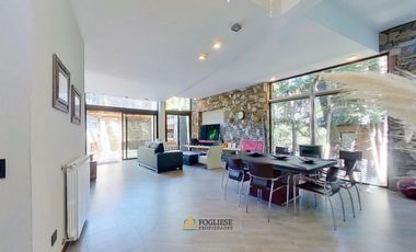 Exclusiva Casa de 5 ambientes + Departamento en Venta Mar de las Pampas