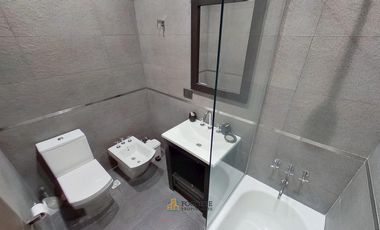 Exclusiva Casa de 5 ambientes + Departamento en Venta Mar de las Pampas