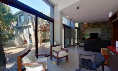 Exclusiva Casa de 5 ambientes + Departamento en Venta Mar de las Pampas