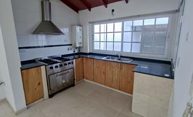 Casa en Güemes al 500, Temperley