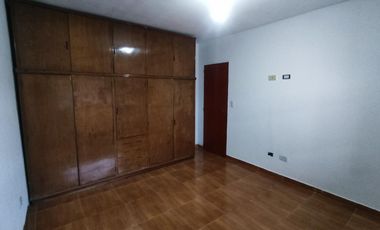 Casa en Güemes al 500, Temperley