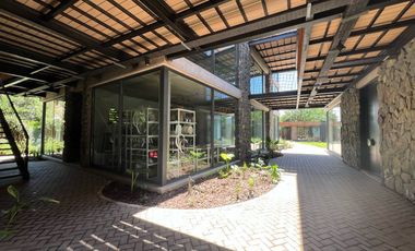 Oficina - Aldea Fisherton