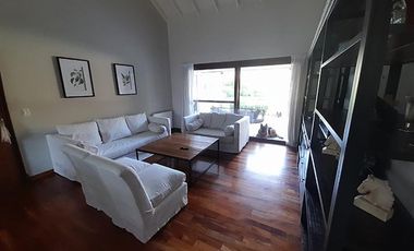 EXCELENTE CHALET CON GRAN TERRENO!!!