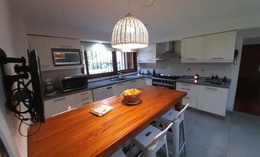 EXCELENTE CHALET CON GRAN TERRENO!!!