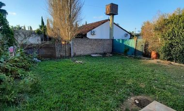 Casa en Venta EN PUEBLO ESTHER de 2 dormitorios, cochera, jardín, 2 baños!!!