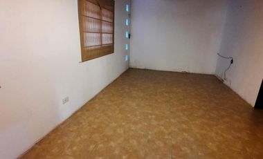 Casa en Venta EN PUEBLO ESTHER de 2 dormitorios, cochera, jardín, 2 baños!!!