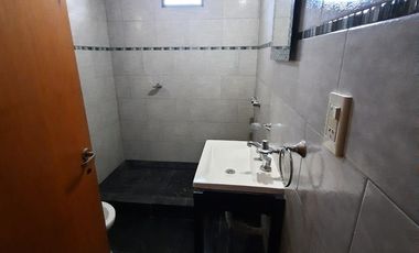 Casa en Venta EN PUEBLO ESTHER de 2 dormitorios, cochera, jardín, 2 baños!!!