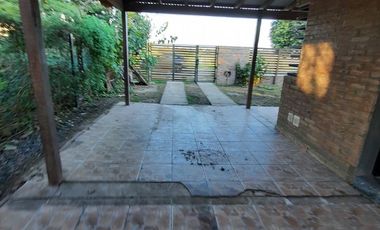 Casa en Venta EN PUEBLO ESTHER de 2 dormitorios, cochera, jardín, 2 baños!!!