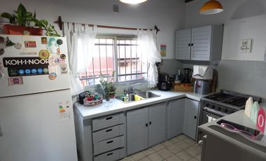 Casa en Temperley con 3 dormitorios - APTA CRÉDITO Retasada!!!