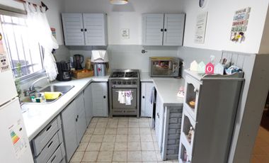 Casa en Temperley con 3 dormitorios - APTA CRÉDITO Retasada!!!