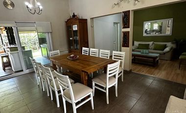 Casa ubicada en el barrio la martina