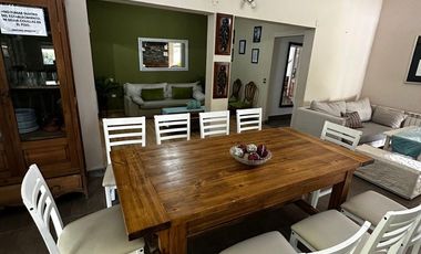 Casa ubicada en el barrio la martina