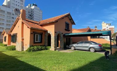 Casa en Miramar con amplio parque
