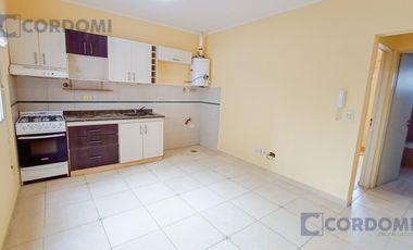 Venta Departamento en Lanús Oeste 2 ambientes al contrafrente por escalera