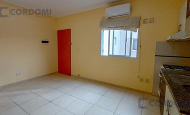 Venta Departamento en Lanús Oeste 2 ambientes al contrafrente por escalera