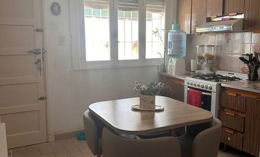 VENTA. CHALET CON PILETA Y DEPTO AL FONDO EN DON BOSCO. APTO CRÉDITO