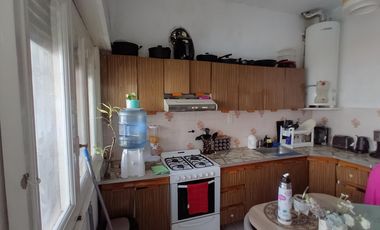 VENTA. CHALET CON PILETA Y DEPTO AL FONDO EN DON BOSCO. APTO CRÉDITO