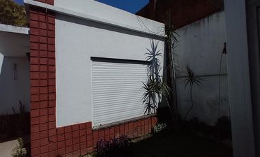 VENTA. CHALET CON PILETA Y DEPTO AL FONDO EN DON BOSCO. APTO CRÉDITO