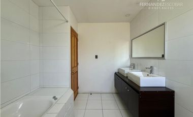 RINCONADA - VENTA CASA 4D 4B COND. VIÑEDOS DE TABOLANGO