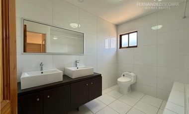 RINCONADA - VENTA CASA 4D 4B COND. VIÑEDOS DE TABOLANGO