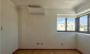 RINCONADA - VENDE CASA 5D 4B COND. EL SAUCE