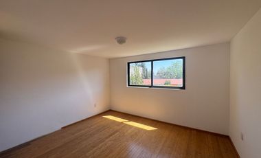 Casa en renta en Club de Golf San Carlos, Metepec