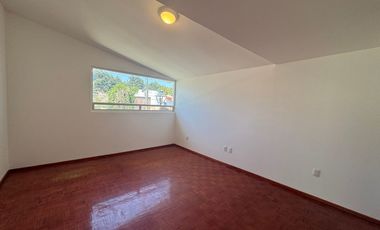 Casa en renta en Club de Golf San Carlos, Metepec