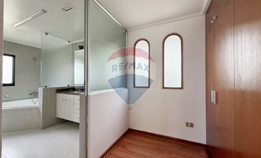 Casa Comercial en Plaza Ossandon