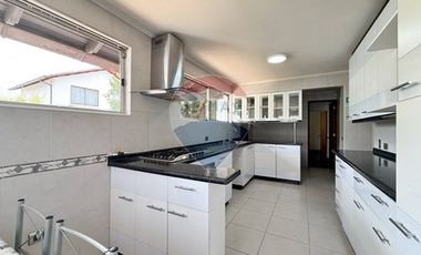 Casa Comercial en Plaza Ossandon