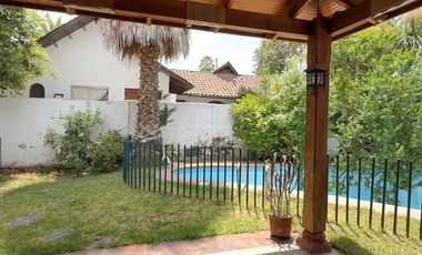 Casa Comercial en Plaza Ossandon