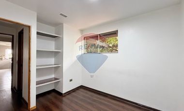 Casa Comercial en Plaza Ossandon