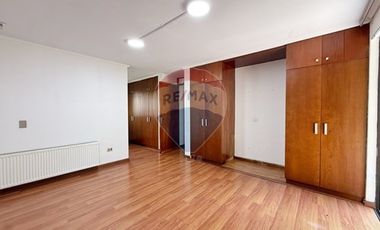 Casa Comercial en Plaza Ossandon