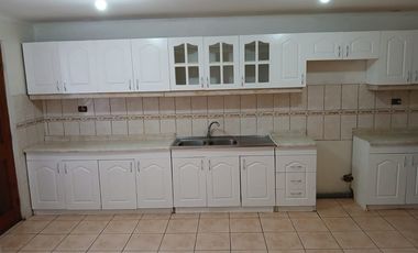 Vive en Linares, casa amplia, cómoda y remodelada