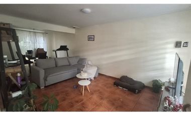 Vive en Linares, casa amplia, cómoda y remodelada