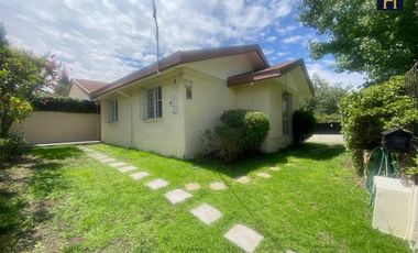 CASA ARRIENDO SECTOR LOS DOMINICOS LAS CONDES