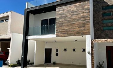 CASA EN RENTA EN CUMBRES ELITE PREMIER - PRIVADA VESUBIO