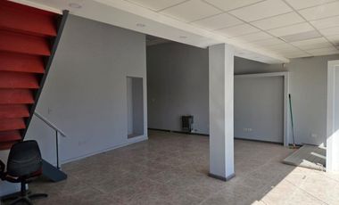 ALQUILER de Galpón  con Oficinas frente ruta 22