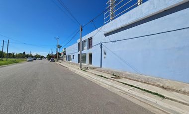 ALQUILER de Galpón  con Oficinas frente ruta 22