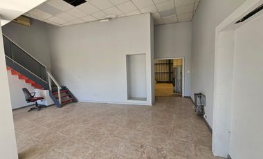 ALQUILER de Galpón  con Oficinas frente ruta 22