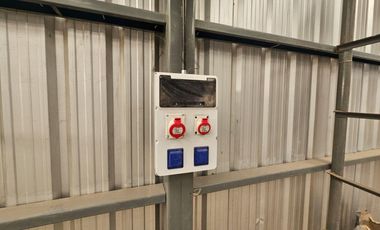 ALQUILER de Galpón  con Oficinas frente ruta 22