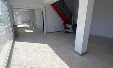 ALQUILER de Galpón  con Oficinas frente ruta 22