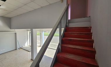 ALQUILER de Galpón  con Oficinas frente ruta 22