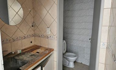 ALQUILER de Galpón  con Oficinas frente ruta 22