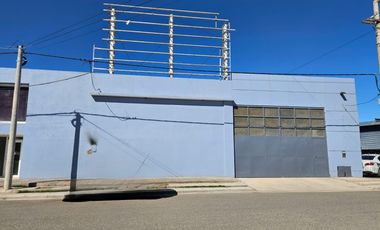 ALQUILER de Galpón  con Oficinas frente ruta 22
