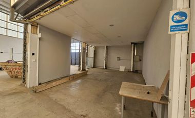 ALQUILER de Galpón  con Oficinas frente ruta 22